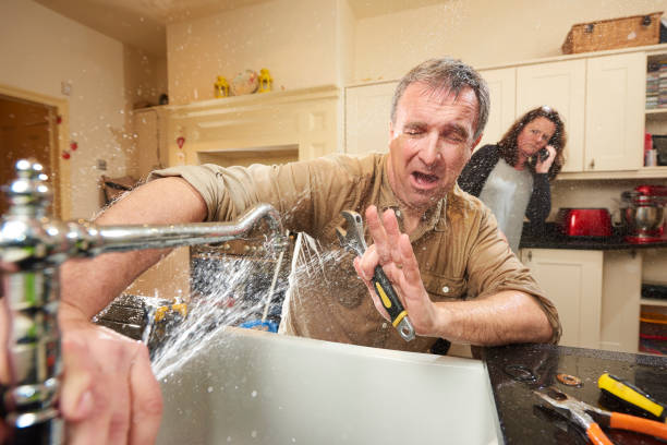 Best Water damage restoration services  in Tustin, CA